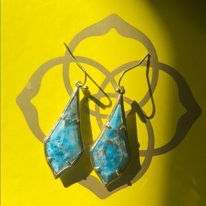 Beautiful Kendra Scott earrings